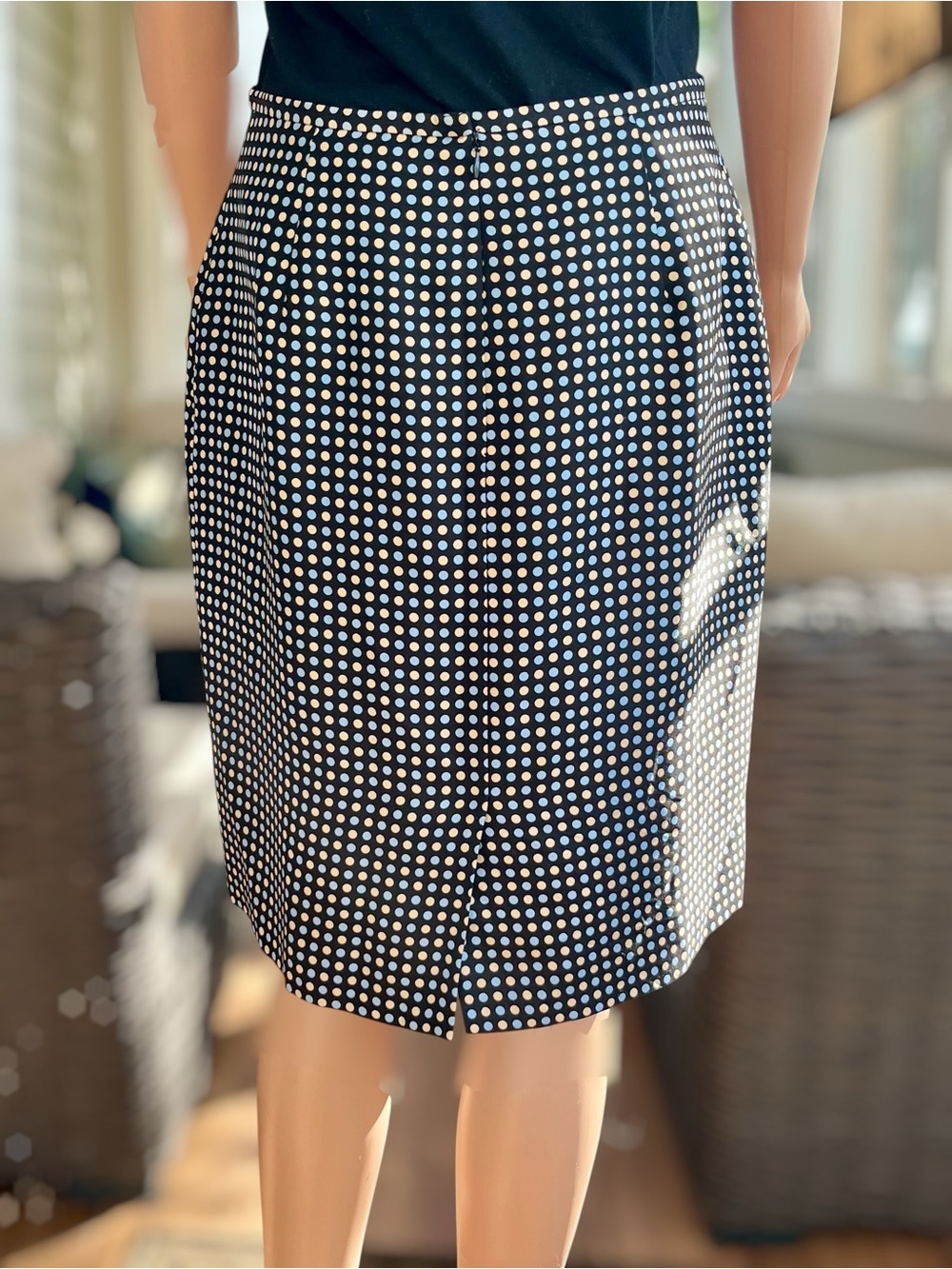 Ann Taylor 100% Silk Polka Dot Pencil Skirt Black Blue Tan Size 8 Lined - Picture 7 of 7